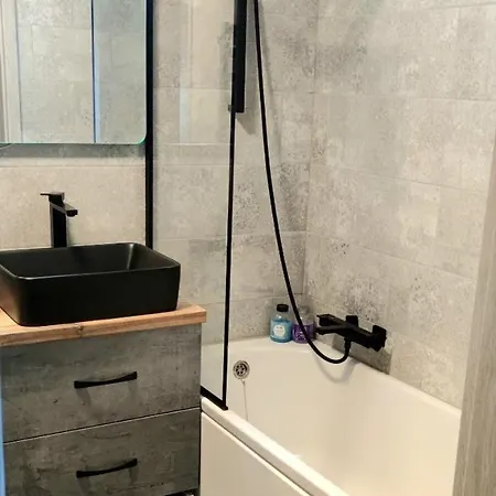 Mieszkanie Z Ogródkiem W Poznaniu, Self Check-in, Parking Free Apartamento *
